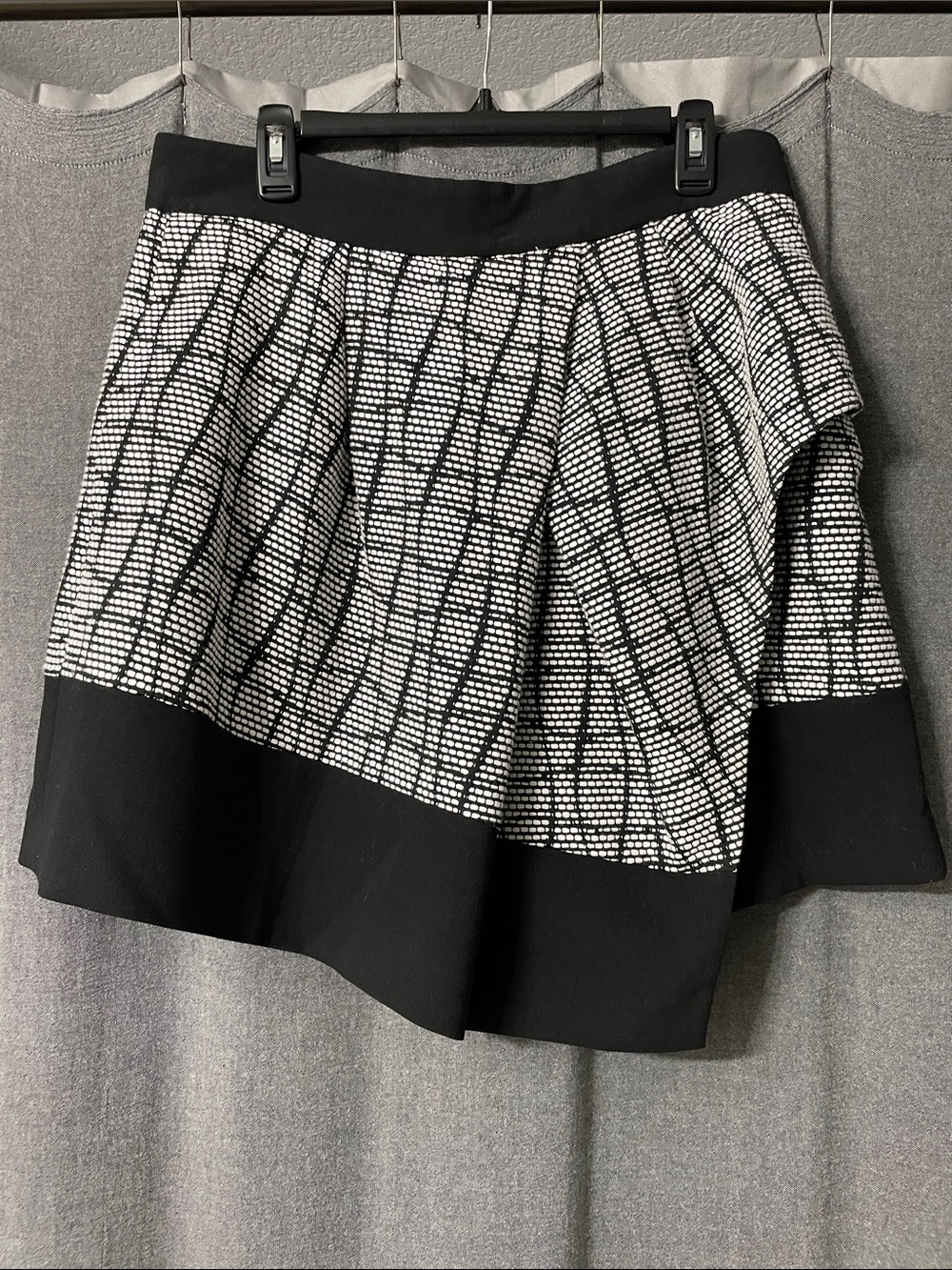 Banana Republic Black and White Lined Mini Skirt
